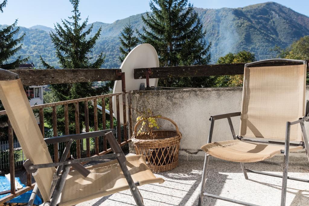 Apartment Vera Плужине Екстериор снимка