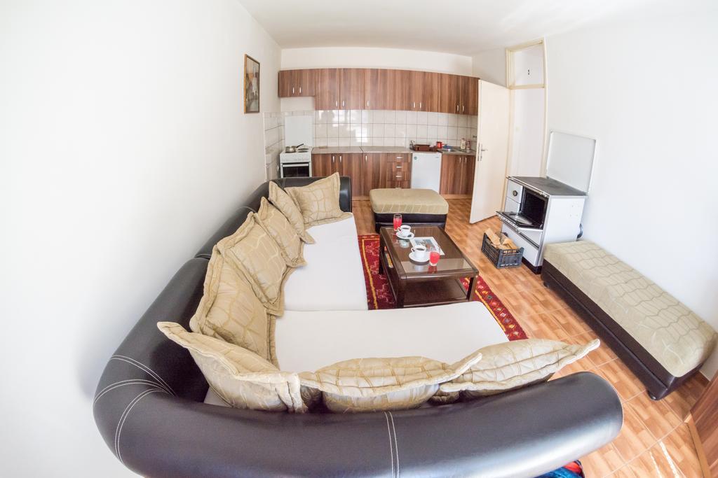 Apartment Vera Плужине Екстериор снимка